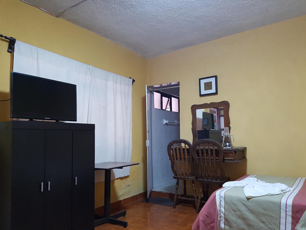 Hotel Nuevo Cupatitzio Uruapan  Экстерьер фото