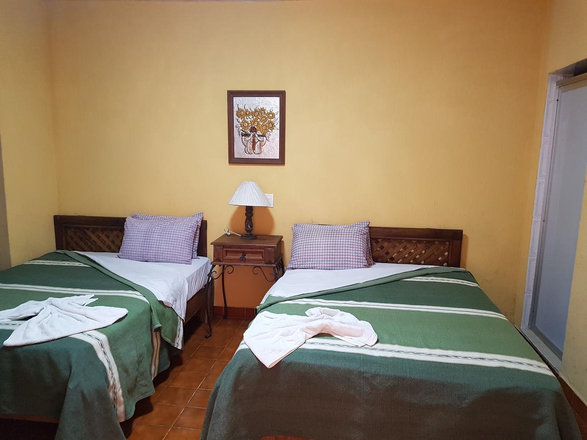 Hotel Nuevo Cupatitzio Uruapan  Экстерьер фото