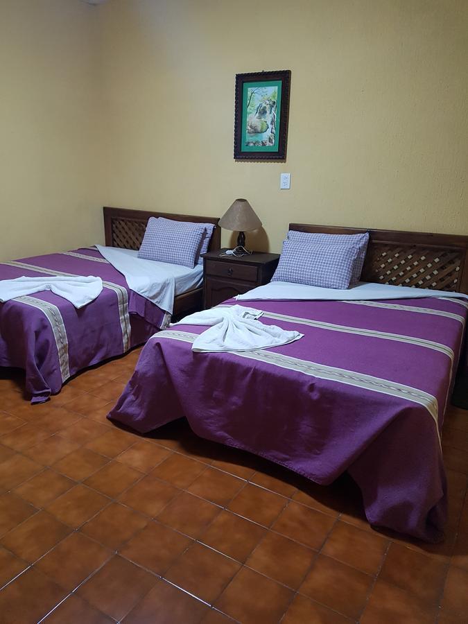 Hotel Nuevo Cupatitzio Uruapan  Экстерьер фото