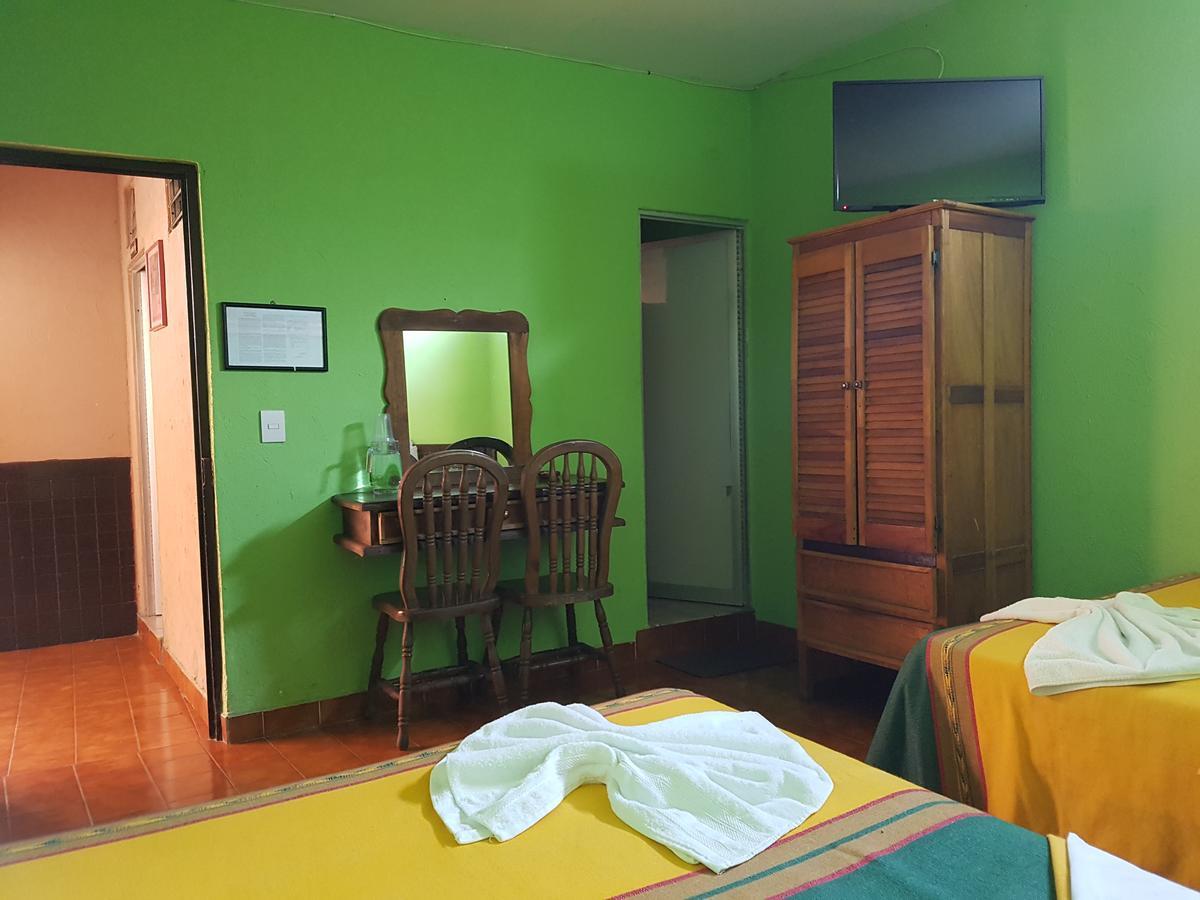 Hotel Nuevo Cupatitzio Uruapan  Экстерьер фото