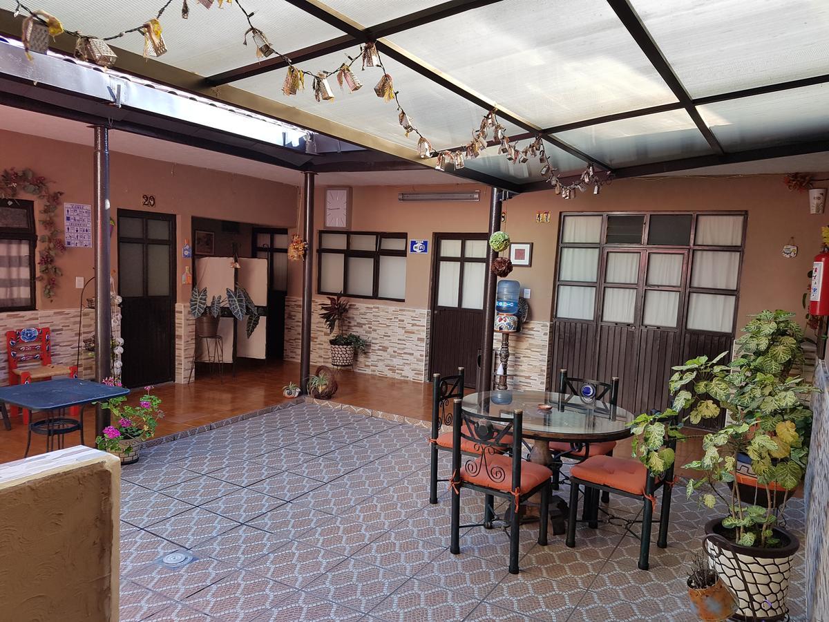 Hotel Nuevo Cupatitzio Uruapan  Экстерьер фото