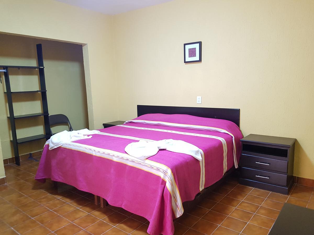 Hotel Nuevo Cupatitzio Uruapan  Экстерьер фото