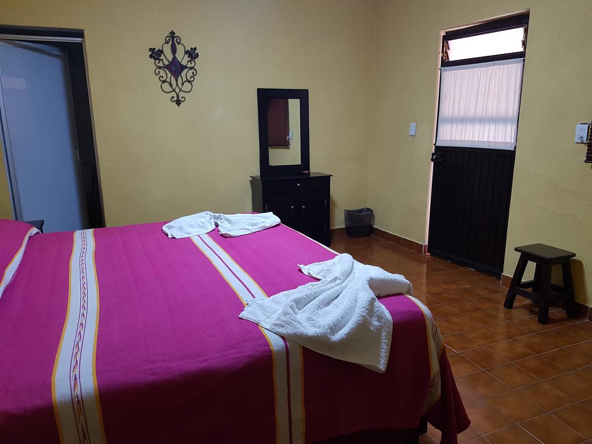 Hotel Nuevo Cupatitzio Uruapan  Экстерьер фото